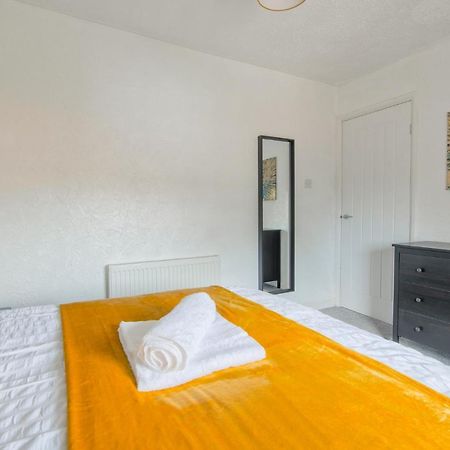 Rookwood House - Spacious Home With Free Parking - Short Stay Leeds Leeds  Buitenkant foto