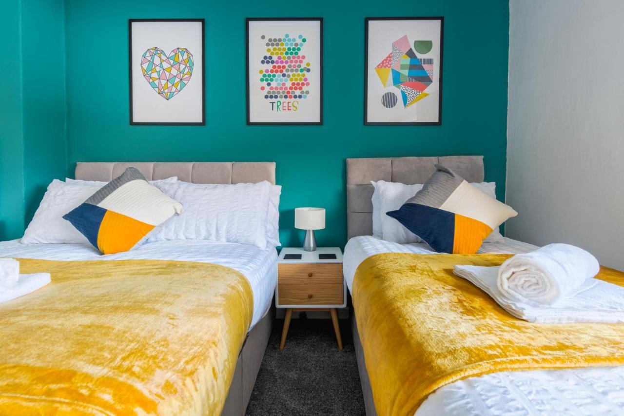 Rookwood House - Spacious Home With Free Parking - Short Stay Leeds Leeds  Buitenkant foto