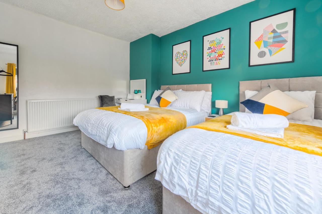 Rookwood House - Spacious Home With Free Parking - Short Stay Leeds Leeds  Buitenkant foto