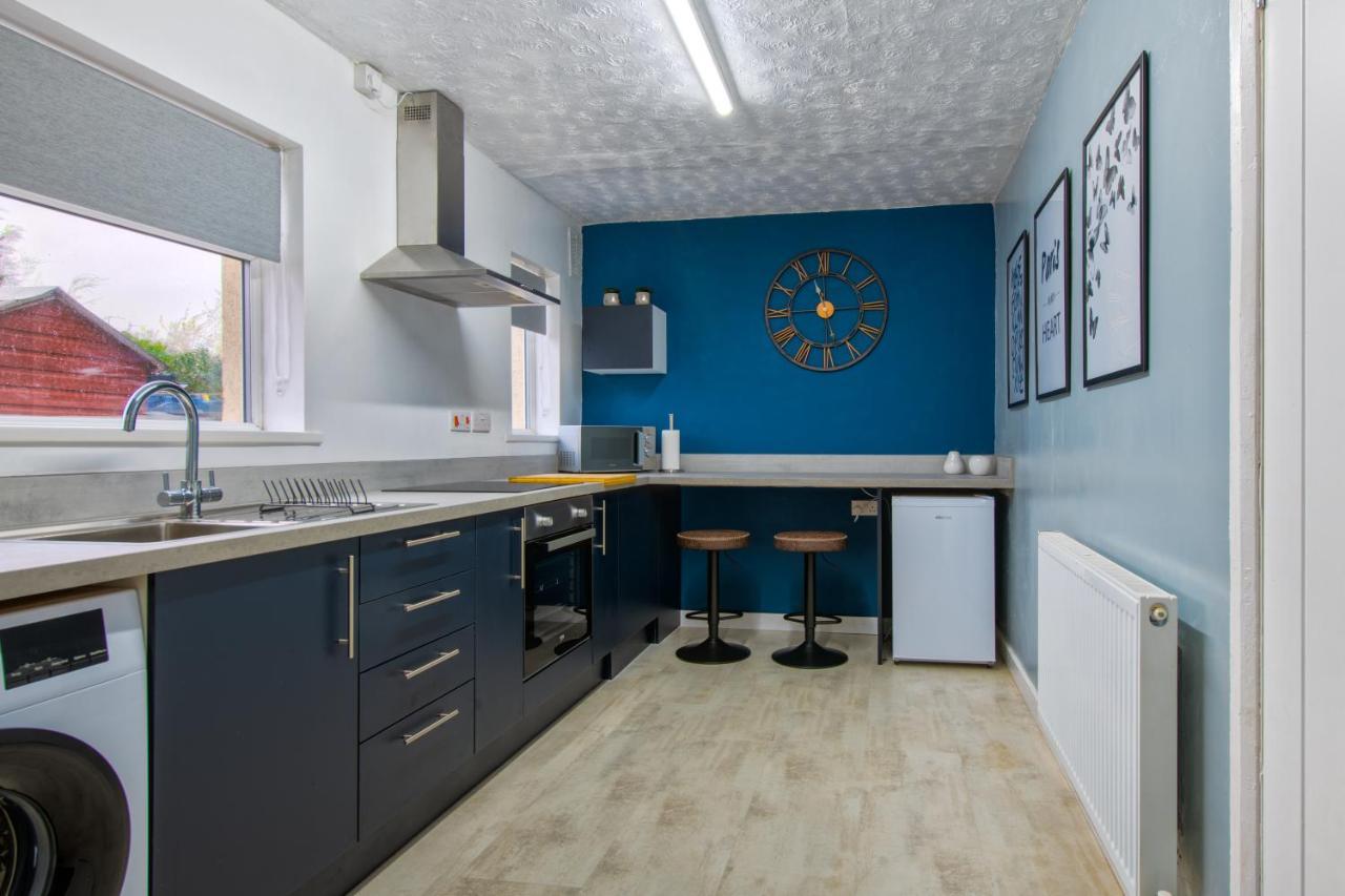 Rookwood House - Spacious Home With Free Parking - Short Stay Leeds Leeds  Buitenkant foto