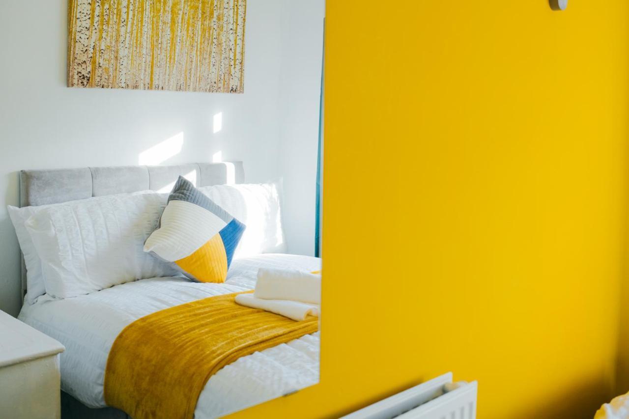 Rookwood House - Spacious Home With Free Parking - Short Stay Leeds Leeds  Buitenkant foto